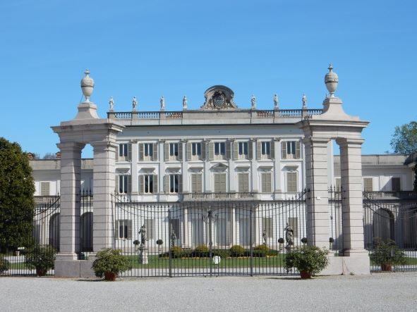 Naviglio Martesana: villa Borromeo, facciata