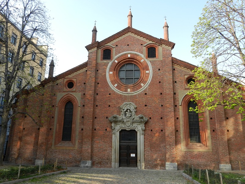 Abbazie: San Pietro in Gessate, facciata