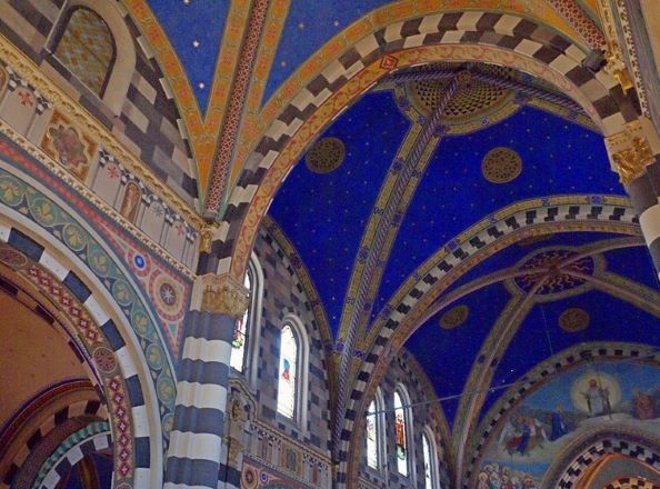Basilica di Sant'Eufemia, il blu della volta