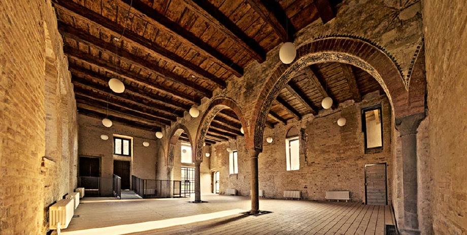 Abbazia di San Lorenzo di Monluè, interni