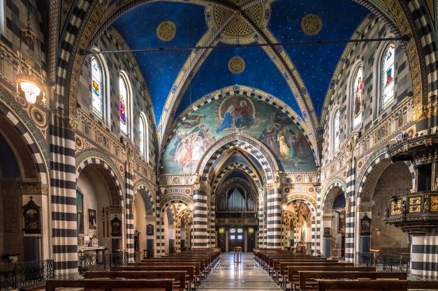 Basilica di Sant'Eufemia, interno