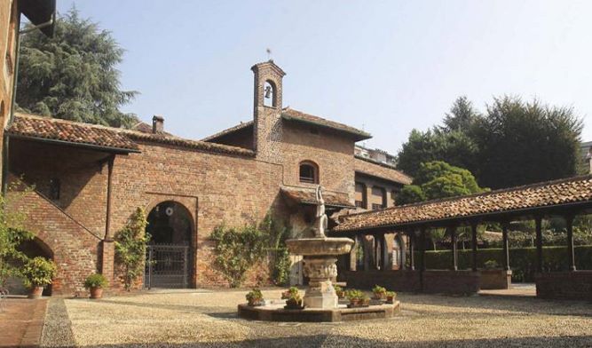 villa Mirabello, dettaglio cortile