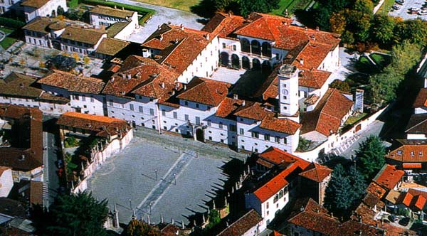 Palazzo Arese Borromeo dall'alto