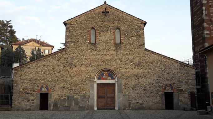 Basilica di Agliate - facciata