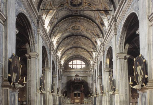 Santa Maria della Passione - navata centrale