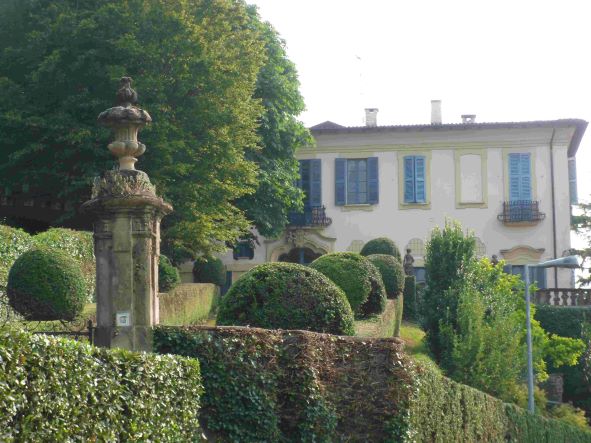 Montevecchia - villa Agnesi Albertoni