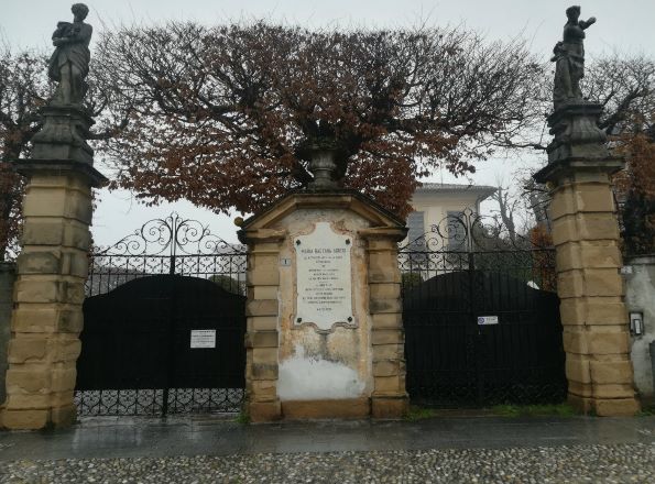 Montevecchia - villa Agnesi Albertoni