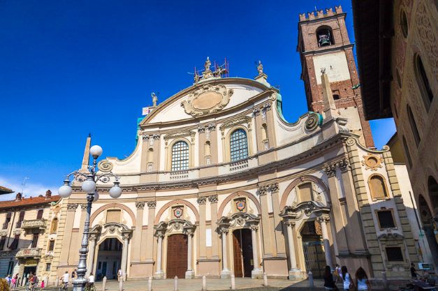 Vigevano - chiesa di Sant'Ambrogio - facciata barocca